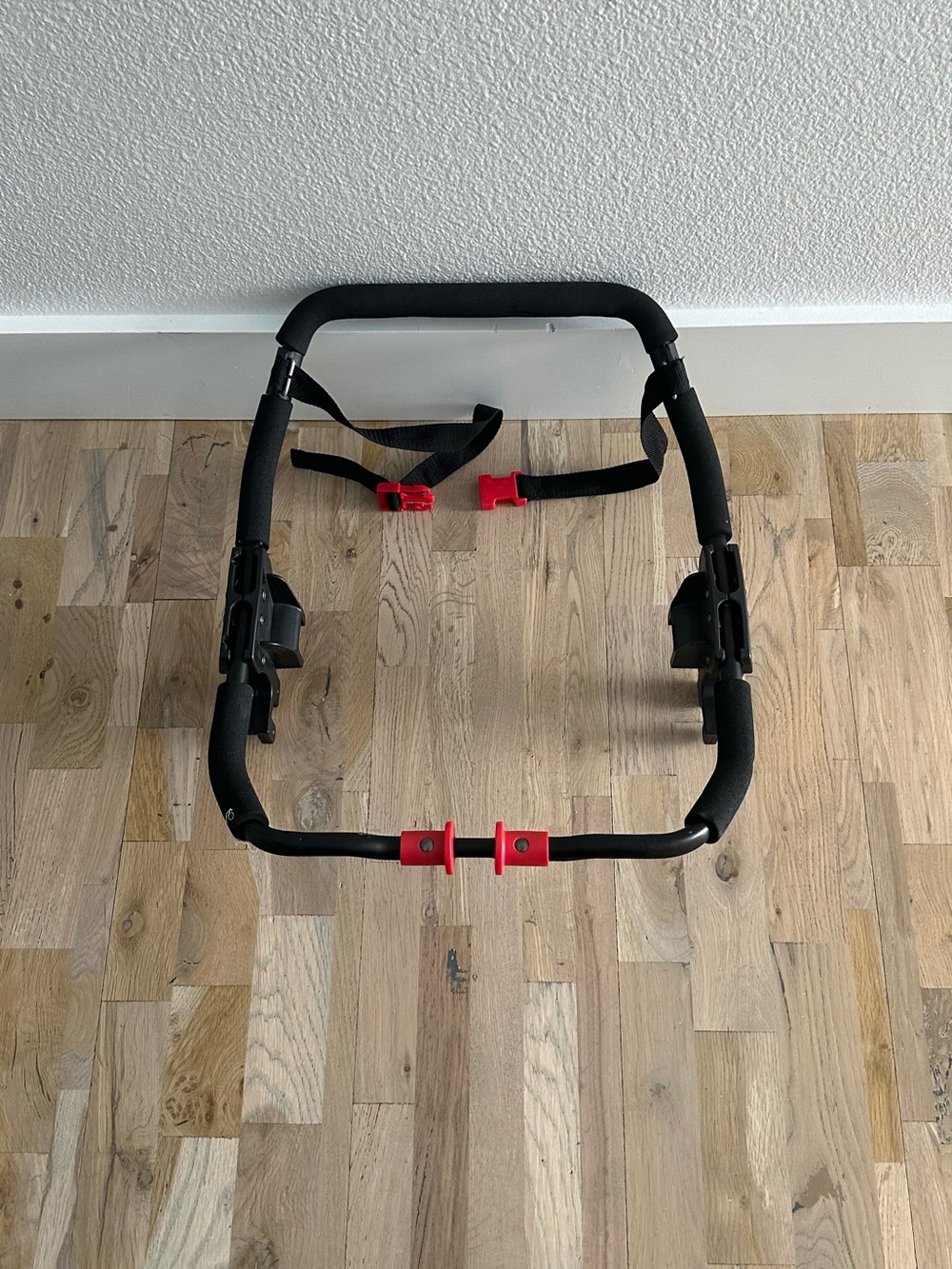 Car Seat/Stroller Adapter — Good condition